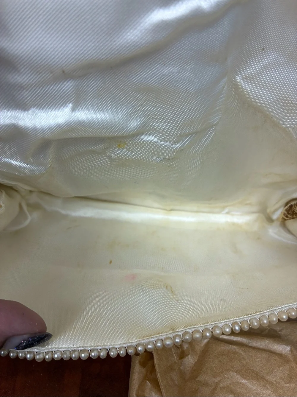 La Regale Pearl & Sequin Ivory Floral Clutch